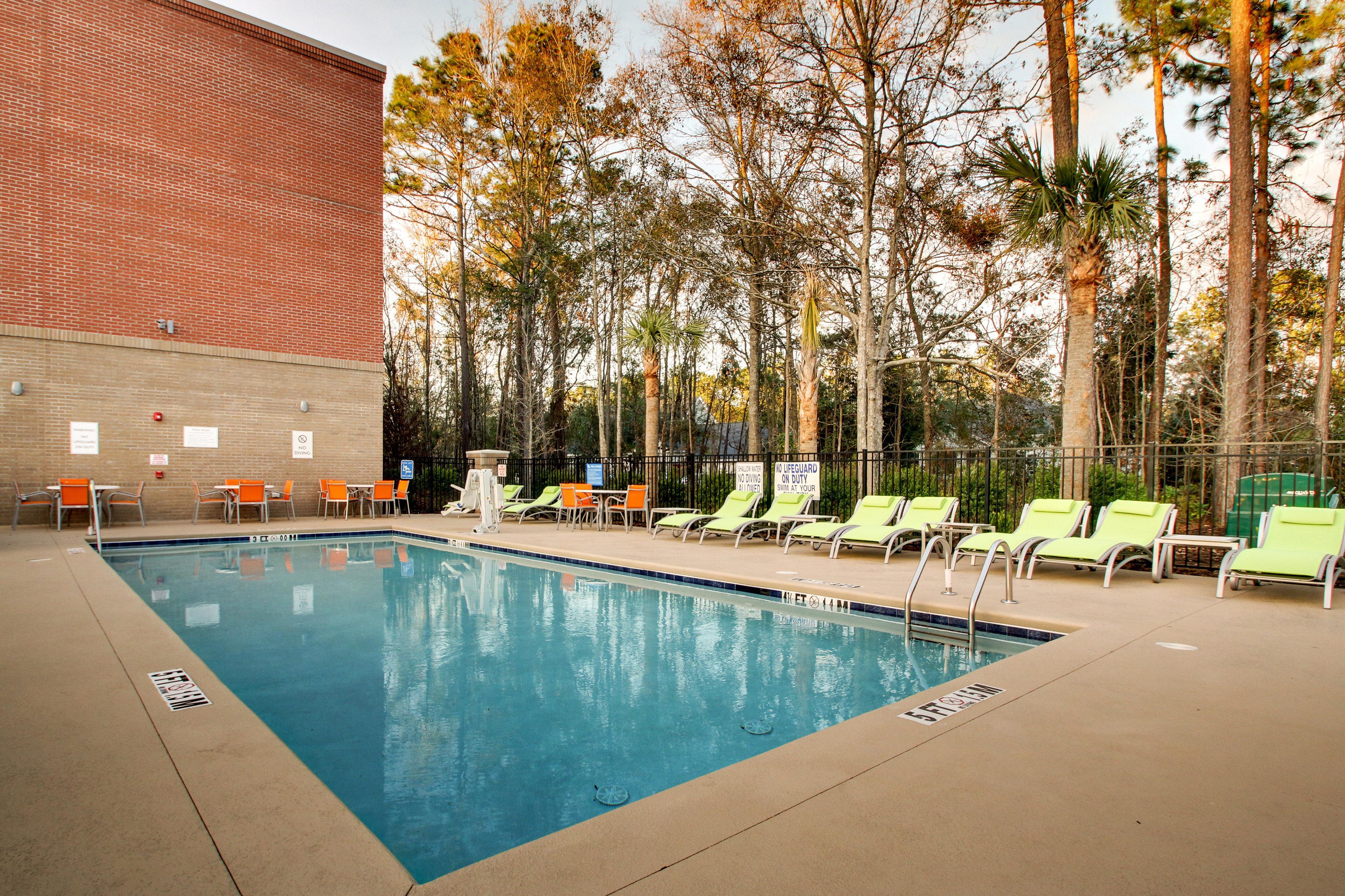 Holiday Inn Express & Suites - Summerville By Ihg Exterior foto