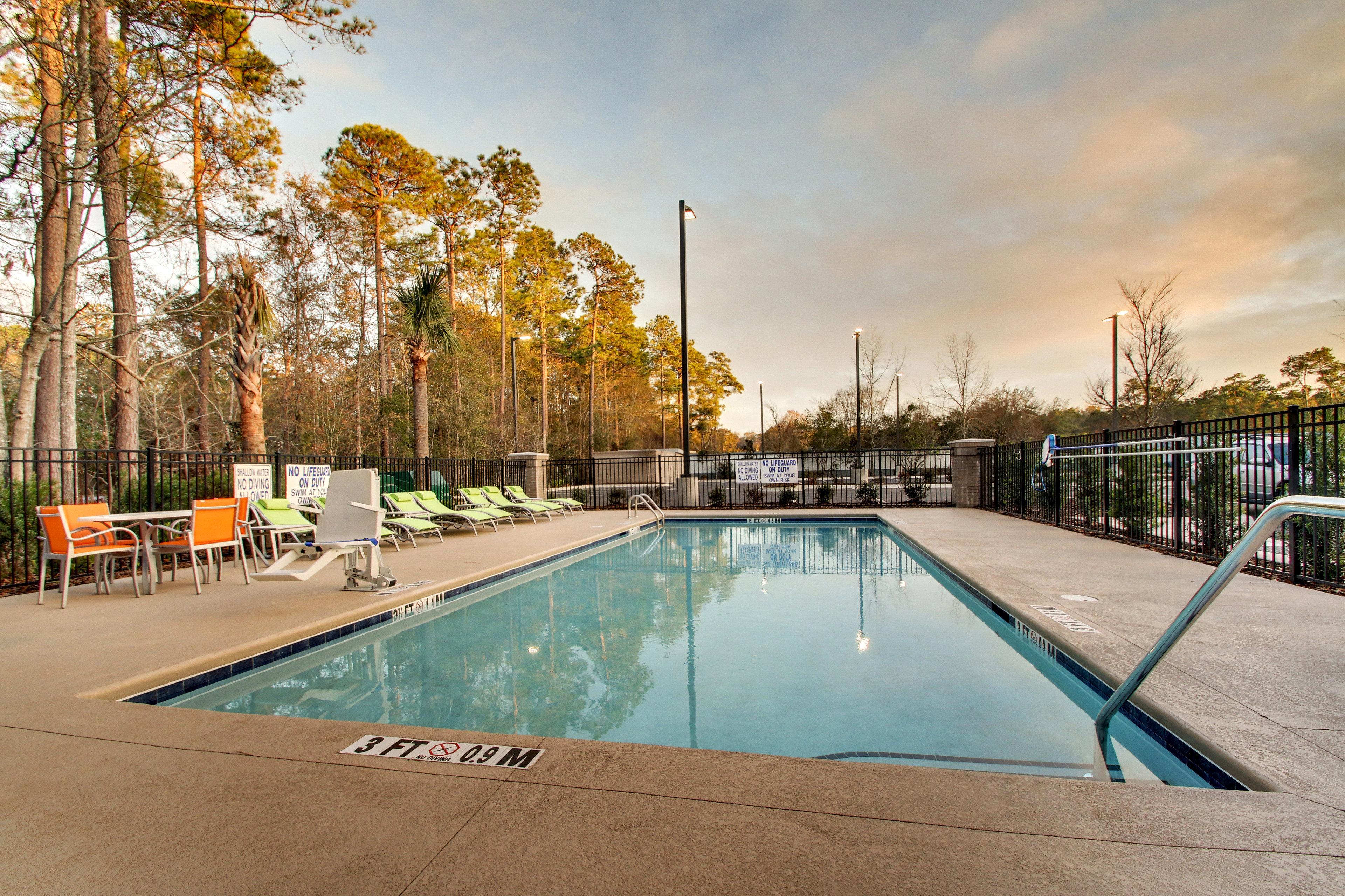 Holiday Inn Express & Suites - Summerville By Ihg Exterior foto